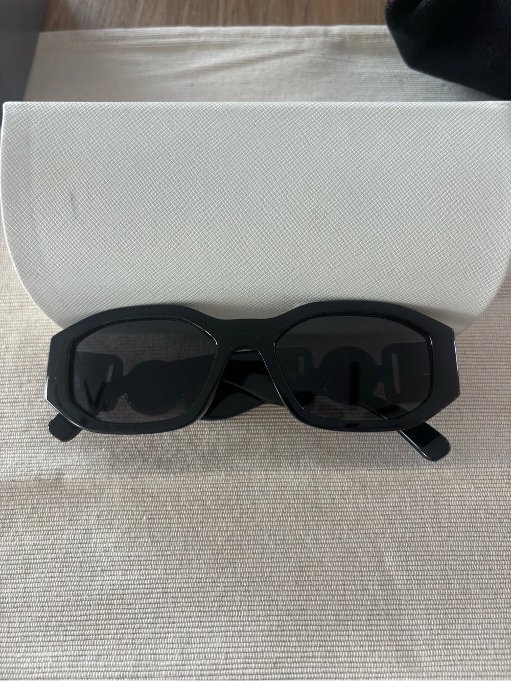 Amazon Black Women's Sunglasses with Gold Medallion Accent - Picture 3 of 4
